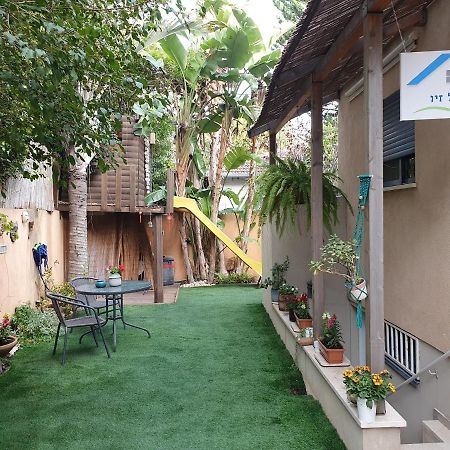 אצל זיו Ramat Gan Exterior foto