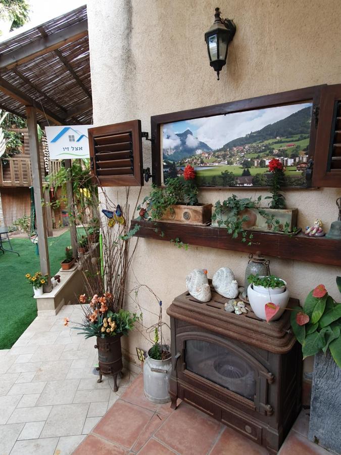 אצל זיו Ramat Gan Exterior foto