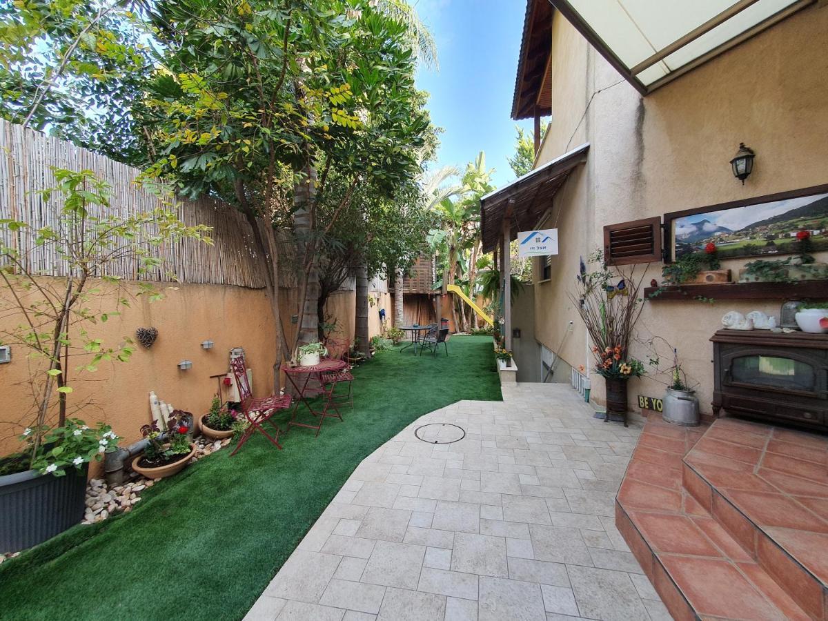 אצל זיו Ramat Gan Exterior foto