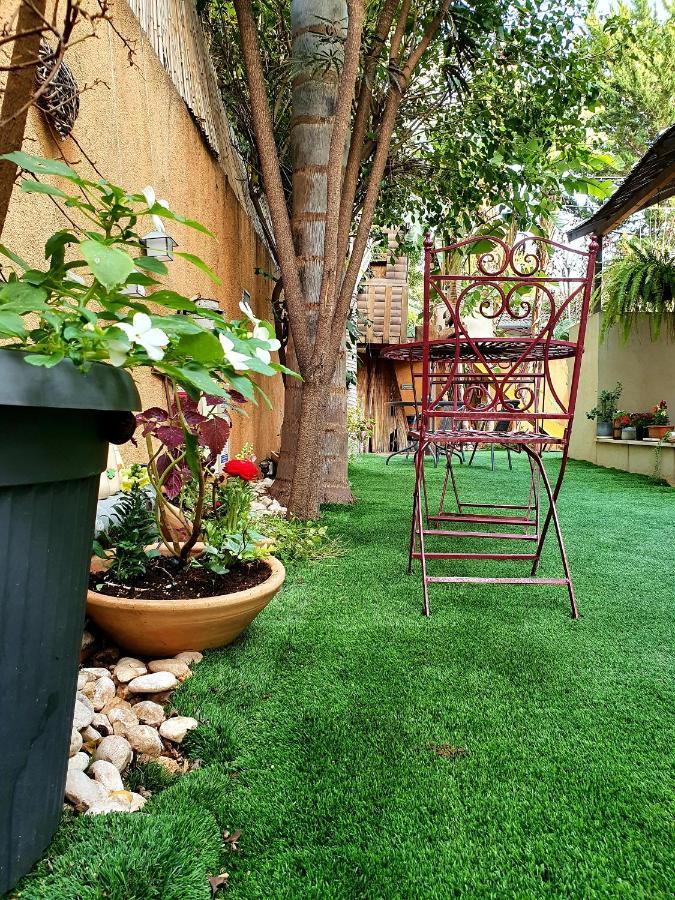 אצל זיו Ramat Gan Exterior foto