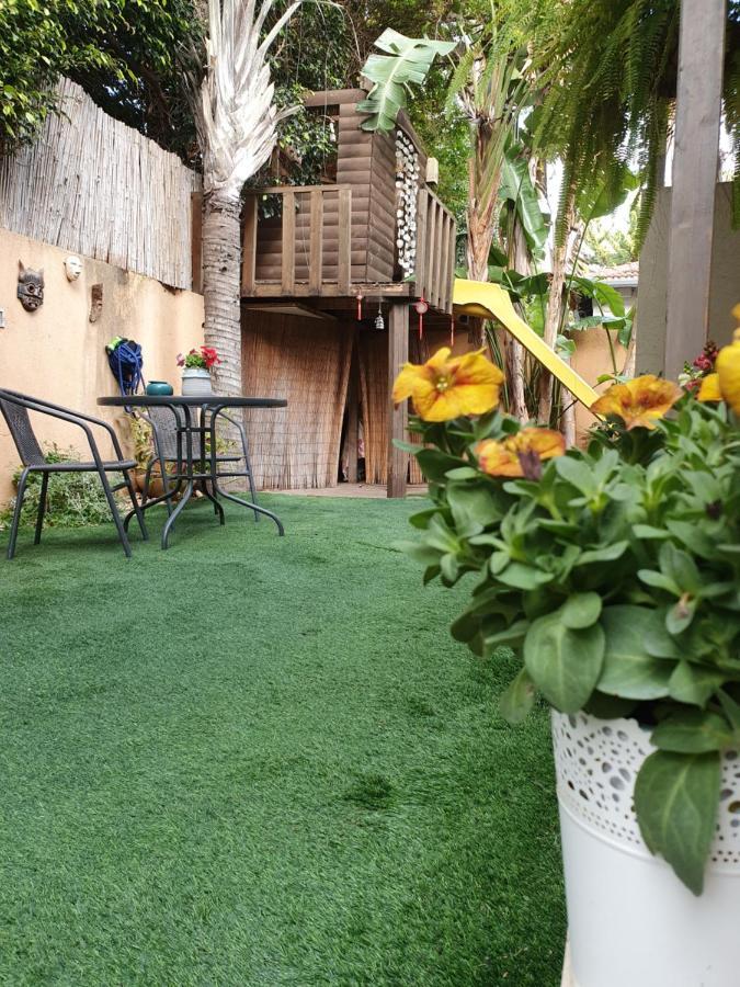 אצל זיו Ramat Gan Exterior foto