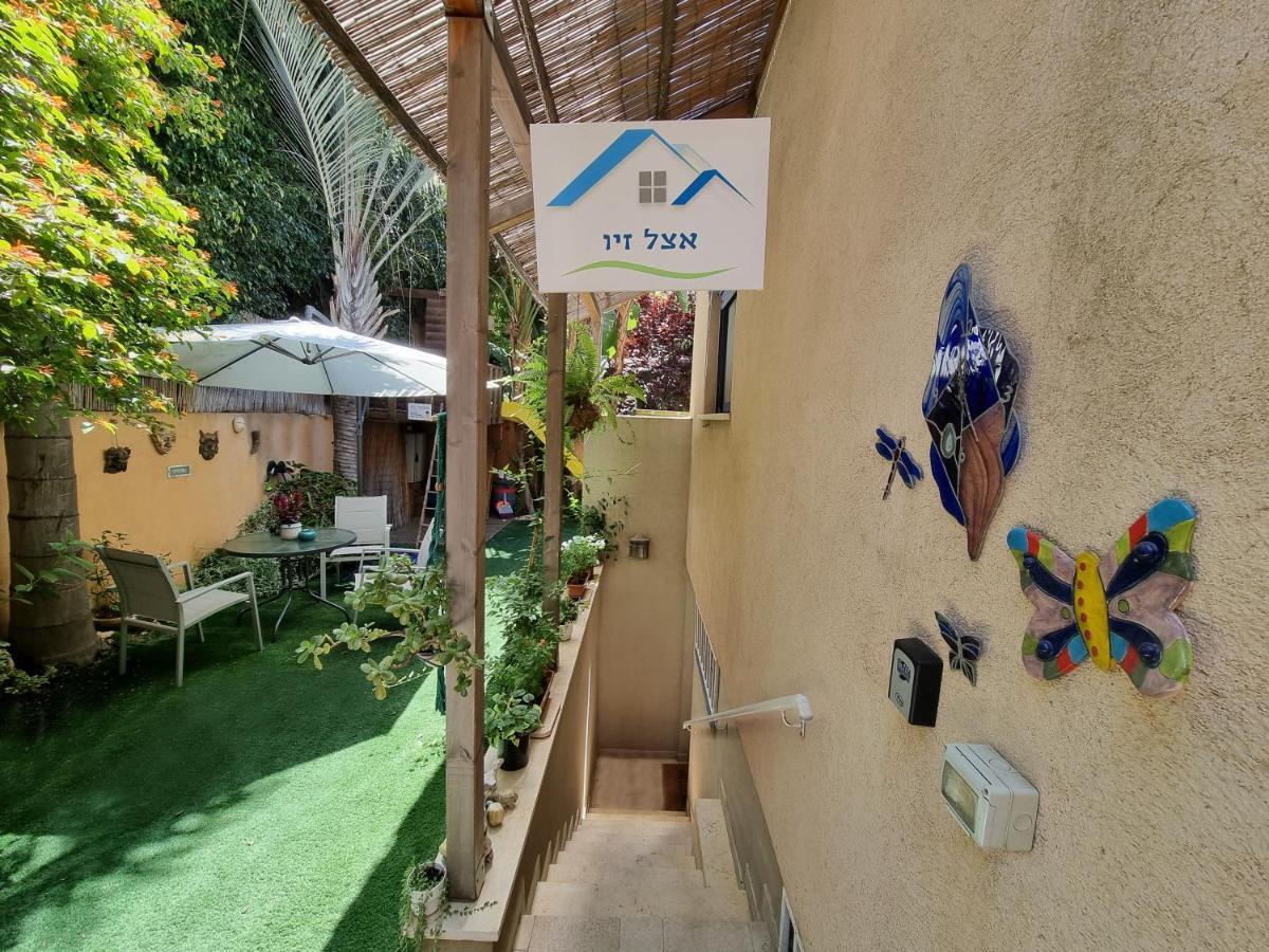 אצל זיו Ramat Gan Exterior foto